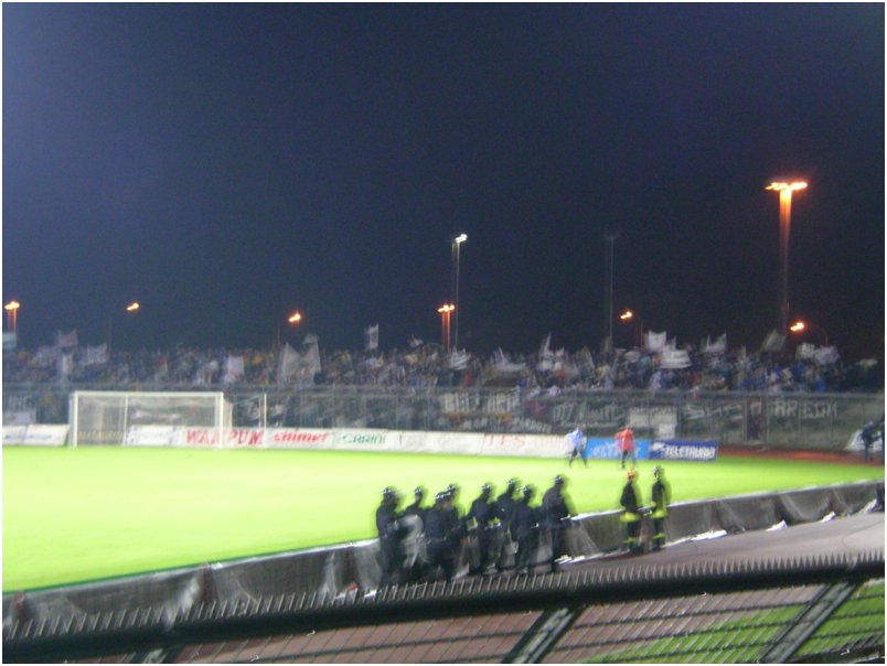 Arezzo - Cesena  30.10.2004 046